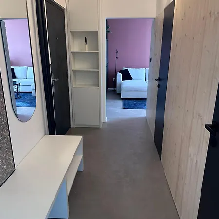 Chic & Modern With Mountain Views Apartamento Poprad