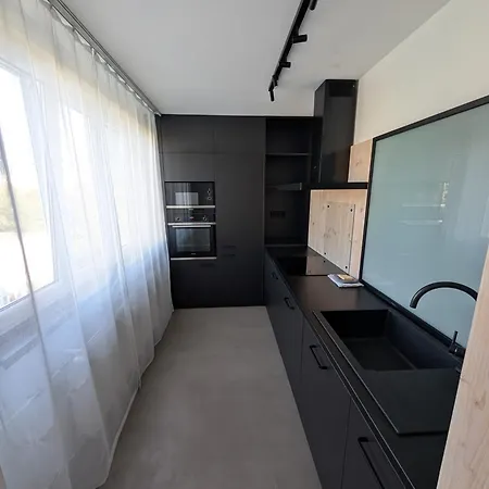Chic & Modern With Mountain Views